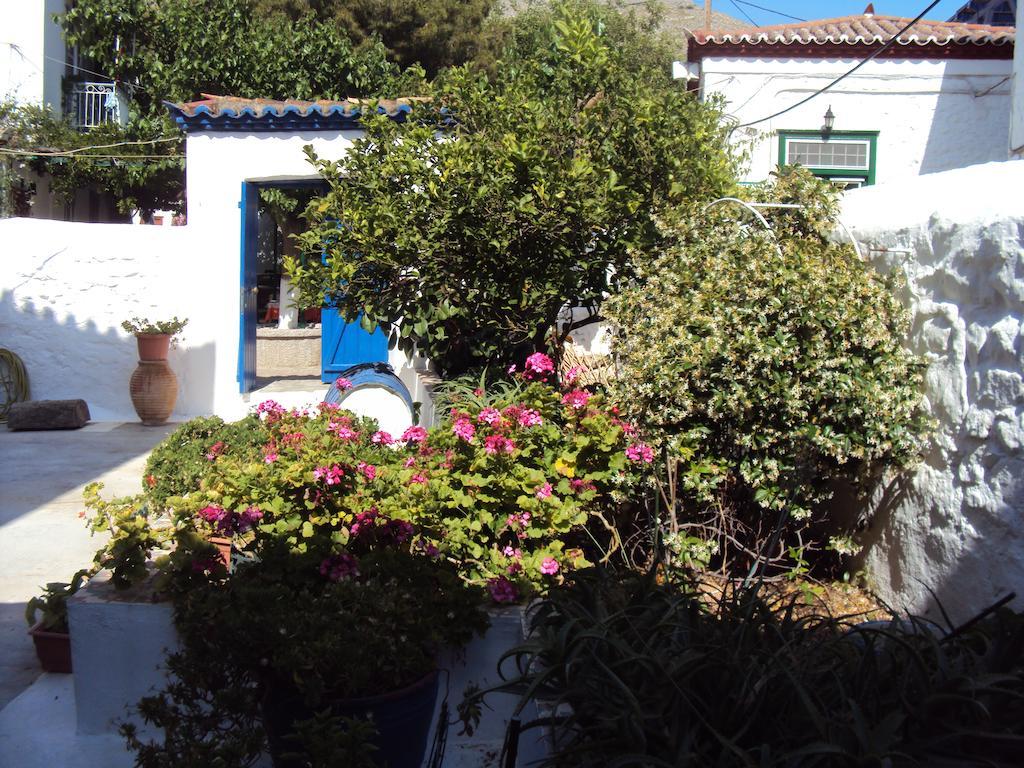 Spalieri Rooms Hydra  Bagian luar foto