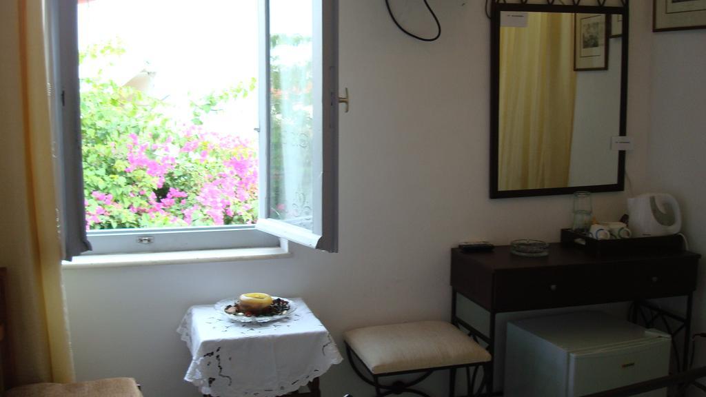 Spalieri Rooms Hydra  Bagian luar foto